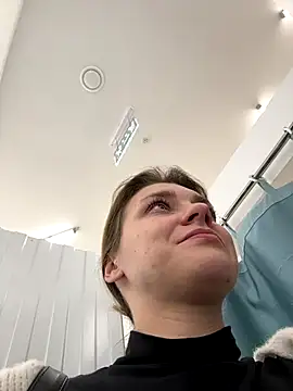 Webcam Model (ValenciaShock)  is live.Free join now!