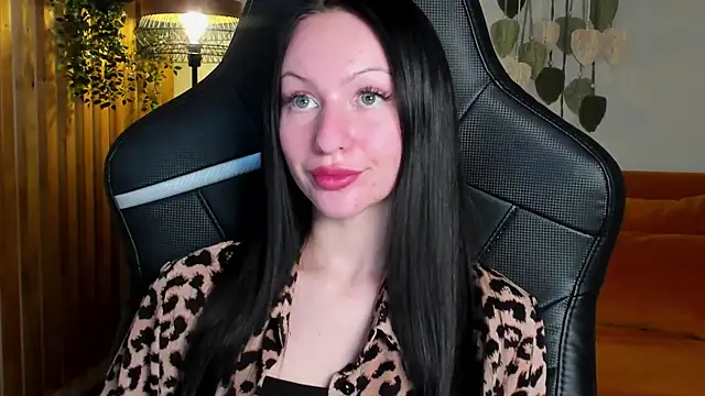 naomiblakes - NaomiBlakes's free webcam