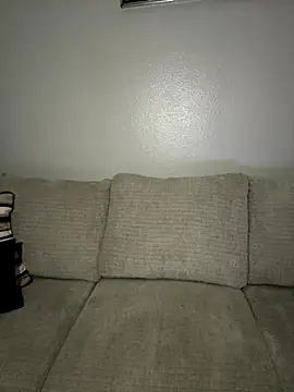 juicyyy323 - Juicyyy323's free webcam