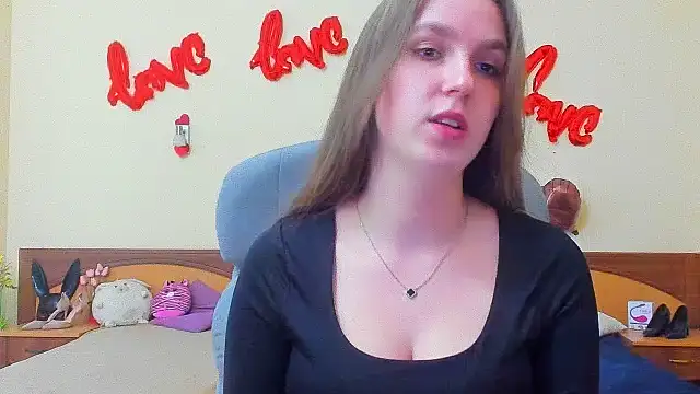 nesie-stoun - Nesie-Stoun's free webcam