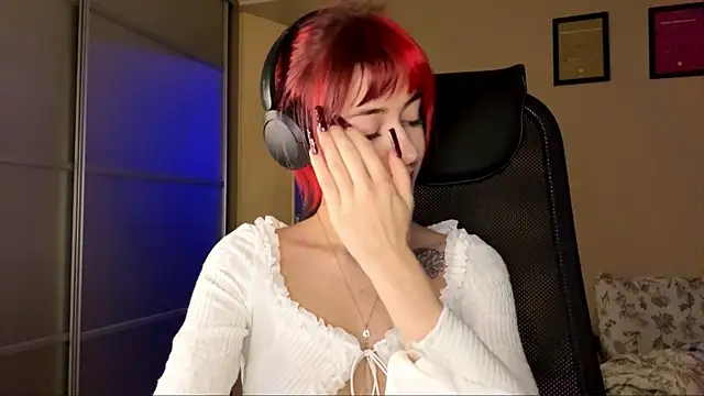 emilyskyline - EmilySkyline's free webcam