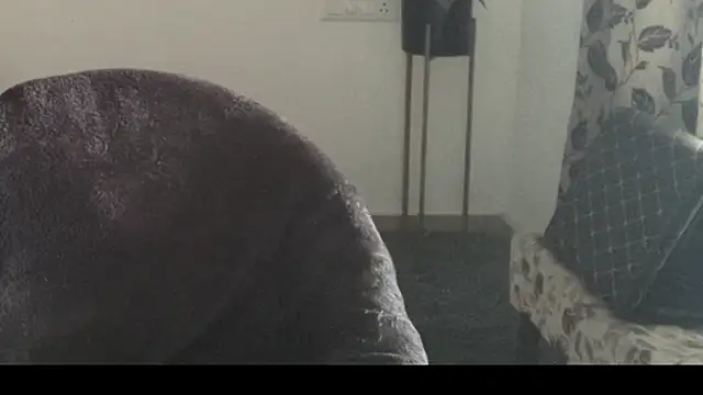 MakeMeAwareAah webcam