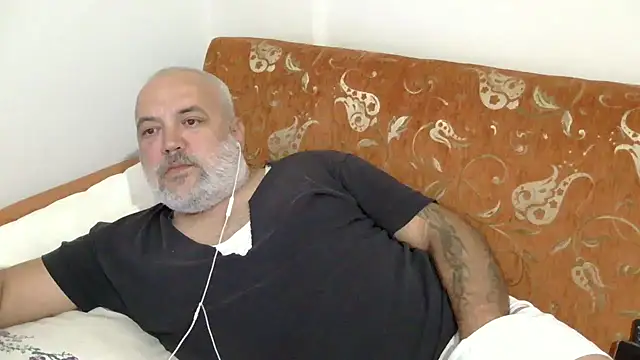 husoizmir Live Webcam on Stripchat