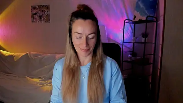 RebeccaMartinez webcam