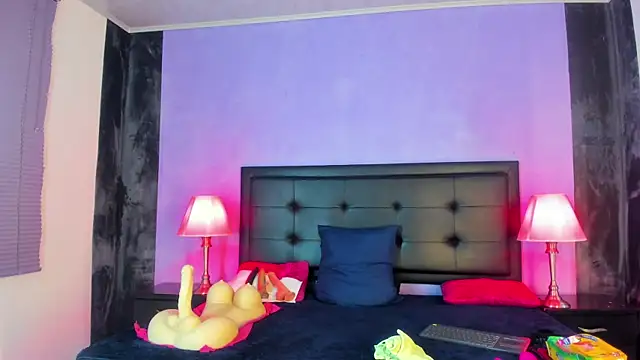 MaduraLuciana webcam