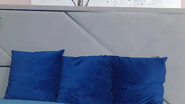 nicolerosss - NicoleRosss's free webcam - UK Sex Cams