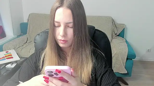 Mia_shy1 webcam