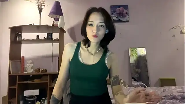 loreanvardy - LoreanVardy's free webcam