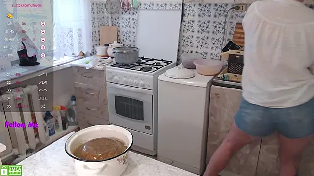 VerySweetKate111 webcam