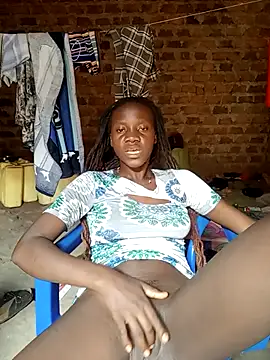 Black_juicy24 webcam