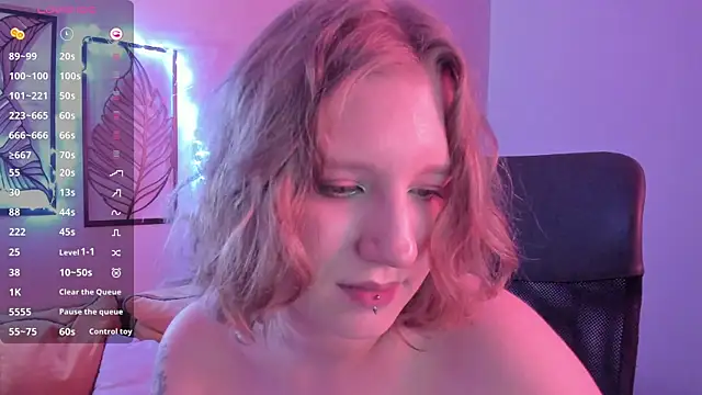 Hailey_Foxy webcam