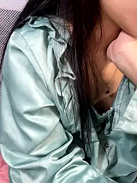 mina048 - Mina048's free webcam