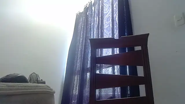 nicolle_milf1978 webcam