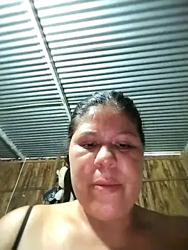 Webcam Model (hotmom33)  is live.Free join now!