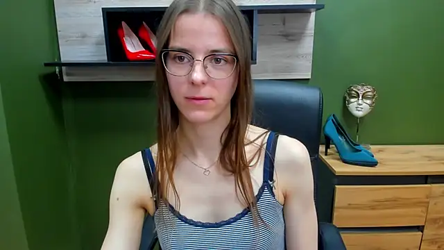 love_megi - Love_megi's free webcam