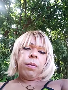 blondebitchlitle webcam