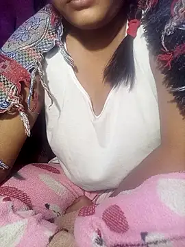 royalgirl0 - ROYALGIRL0's free webcam