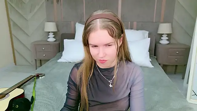 Alida_Brice webcam