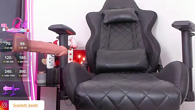 ScarlettAndClark webcam