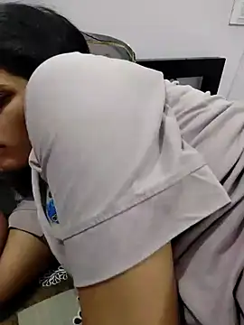 hot_hania (F young) - Full open 👐😺 New mobile