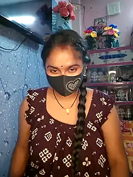 Webcam Model (Sweet-Maddlina)  is live.Free join now!