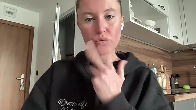 ameli8 - Ameli8's free webcam