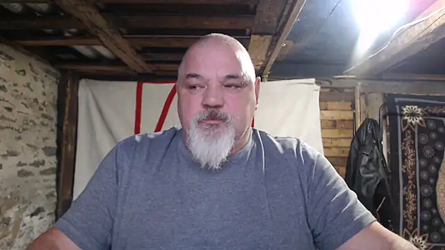 Newfiesausage1972 webcam