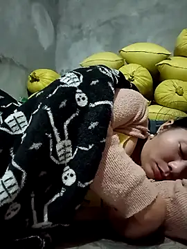 vangkt-cute - Vangkt-cute's free webcam