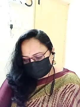 Webcam Model (Ananya_flower) is live