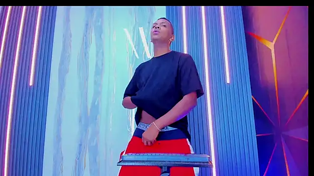 play_boys_hot2 - Play_boys_Hot2's free webcam