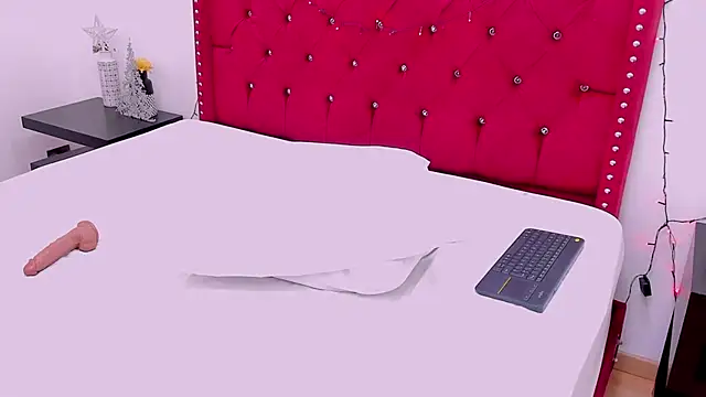 jessicabacker - JessicaBacker's free webcam