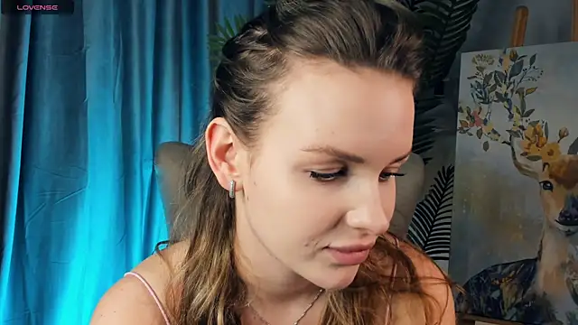 silenthowl (F teen) - Press toy on my clit and control me