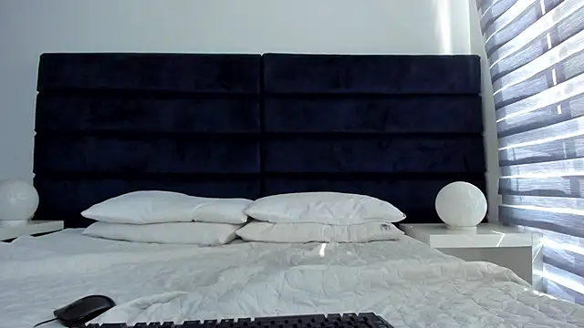 melanie_roux__ webcam