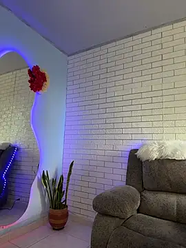 Webcam Model (Im_Fernanda)  is live.Free join now!