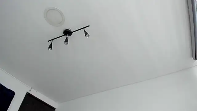 melanie_roux__ webcam