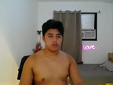 Preview of hugecock2hundle_intown