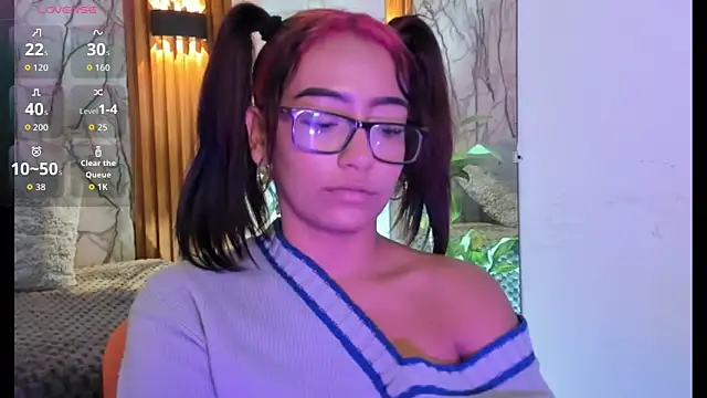 valkyfoxxx - Valkyfoxxx's free webcam - UK Sex Cams