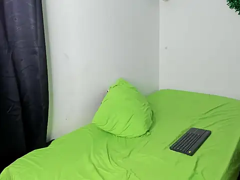 andrew_jonhes webcam