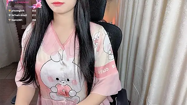 jennie-16 - JENNIE-16's free webcam