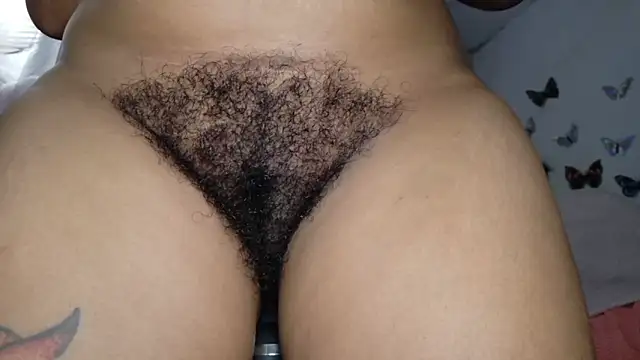 lucy_hairypussy83 - Lucy_hairypussy83's free webcam