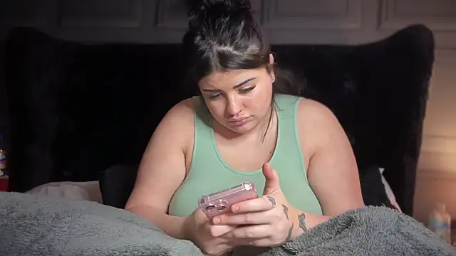 curvybabesx1 - Curvybabesx1's free webcam