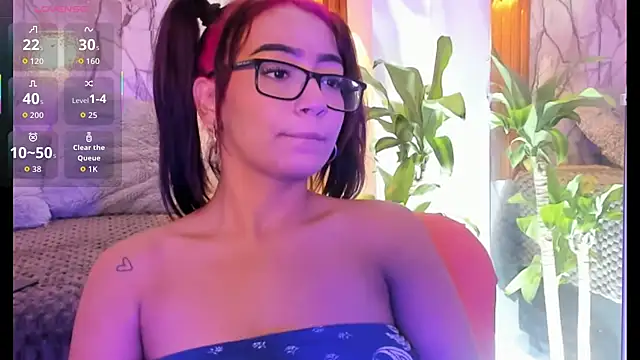 Valkyfoxxx webcam