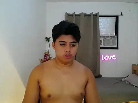 Hugecock2hundle_intown webcam