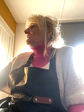 sexymilftascha - SexyMilfTascha's free webcam