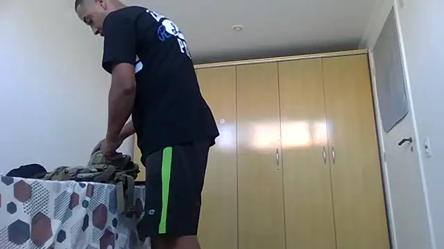 JUNINHOLEKEJR webcam