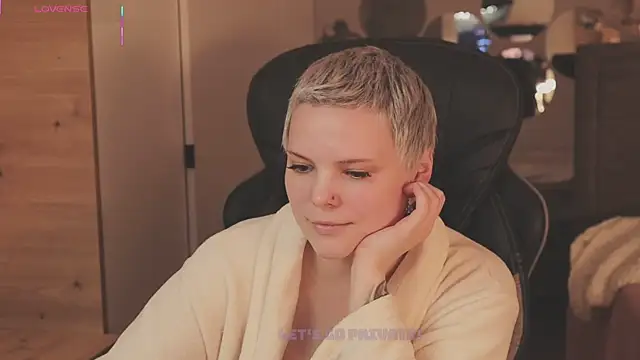 likaberry1 - LikaBerry1's free webcam