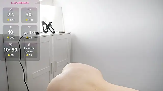 evy_miu (F teen) - show pussy close and open