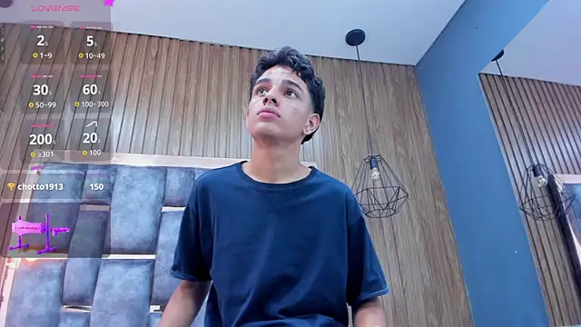 owen__johnson Live Webcam on Stripchat