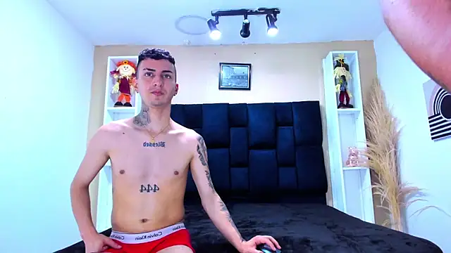 damianandmaximoo - DamianAndMAximoo's free webcam