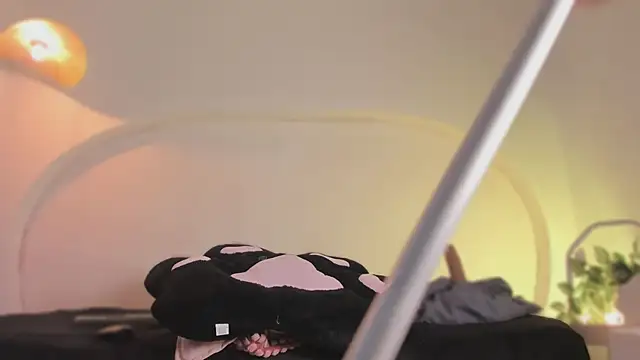 katiepeach_ (F young) - Fingering In my pussy 💦